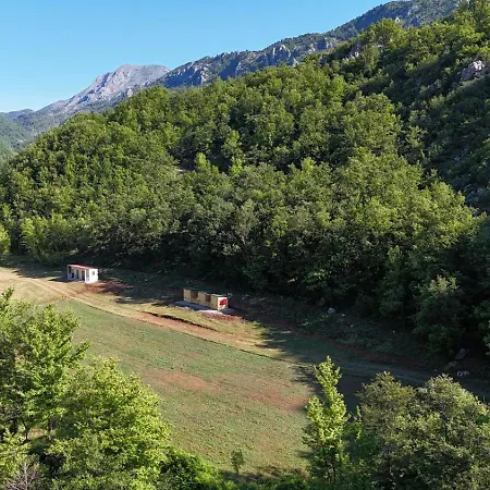 مكان تخييم Camping-baven-toven Naturae Bulshize